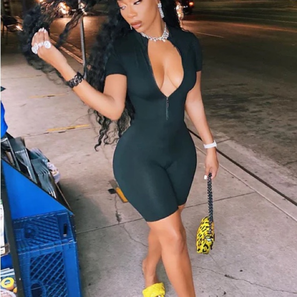 Fashion Nova Baby Got Back Romper - Black Zippered Romper